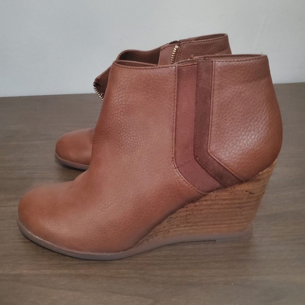 Dr. Scholls Copper Brown Boots - Picture 4 of 9